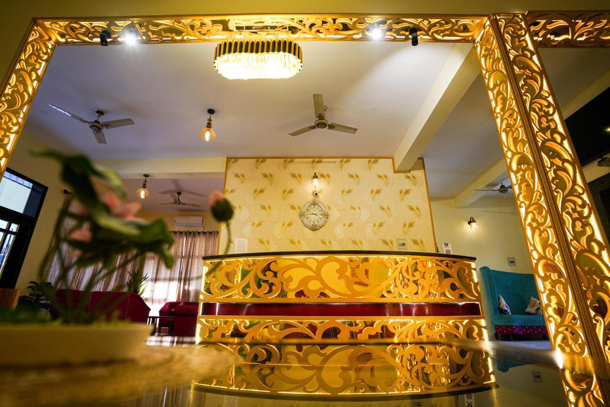 Hotel Neeraj Bhawan- Triveni Ghat Rishīkesh Extérieur photo