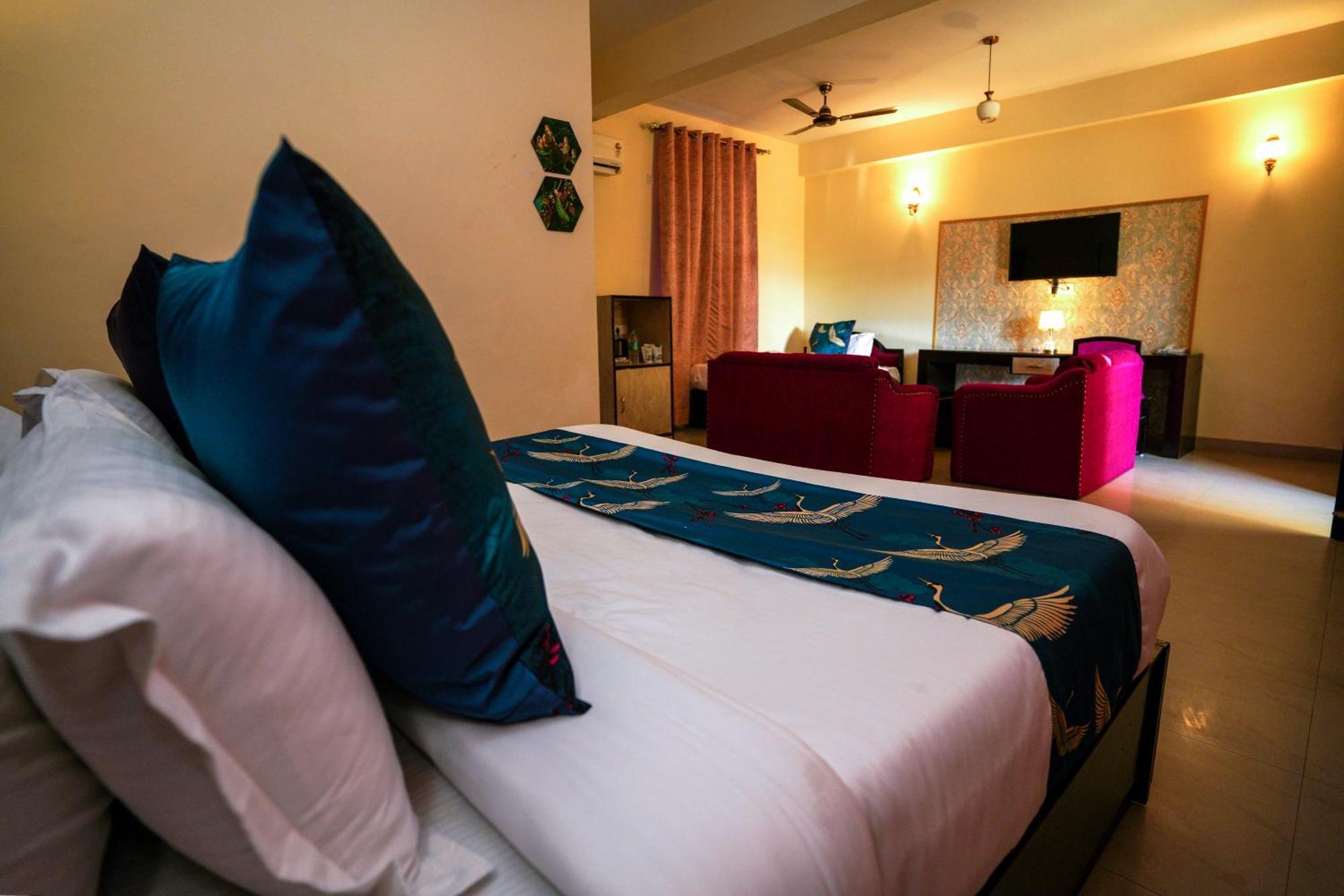 Hotel Neeraj Bhawan- Triveni Ghat Rishīkesh Extérieur photo