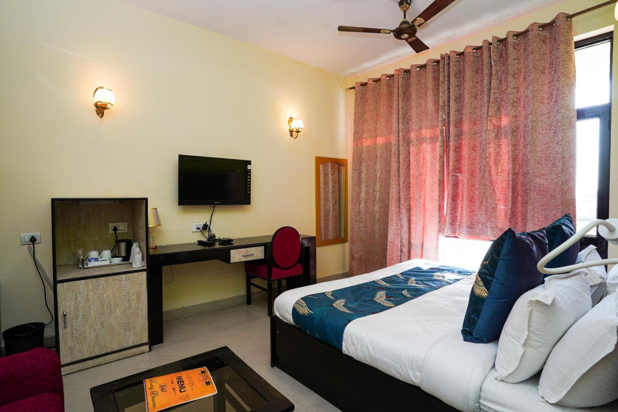 Hotel Neeraj Bhawan- Triveni Ghat Rishīkesh Extérieur photo