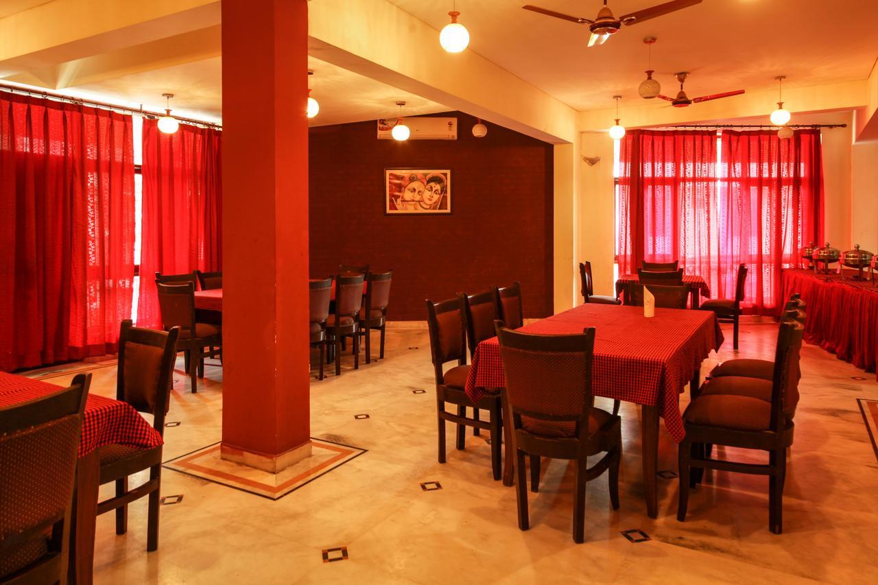 Hotel Neeraj Bhawan- Triveni Ghat Rishīkesh Extérieur photo