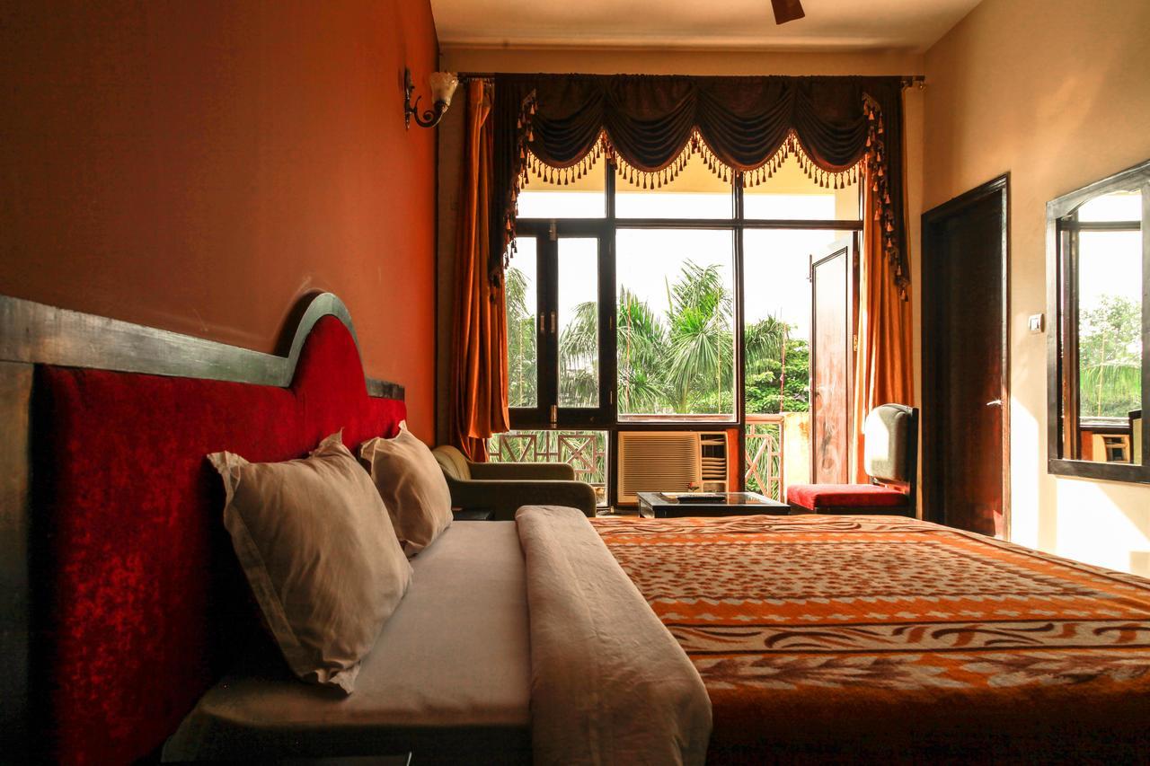 Hotel Neeraj Bhawan- Triveni Ghat Rishīkesh Extérieur photo