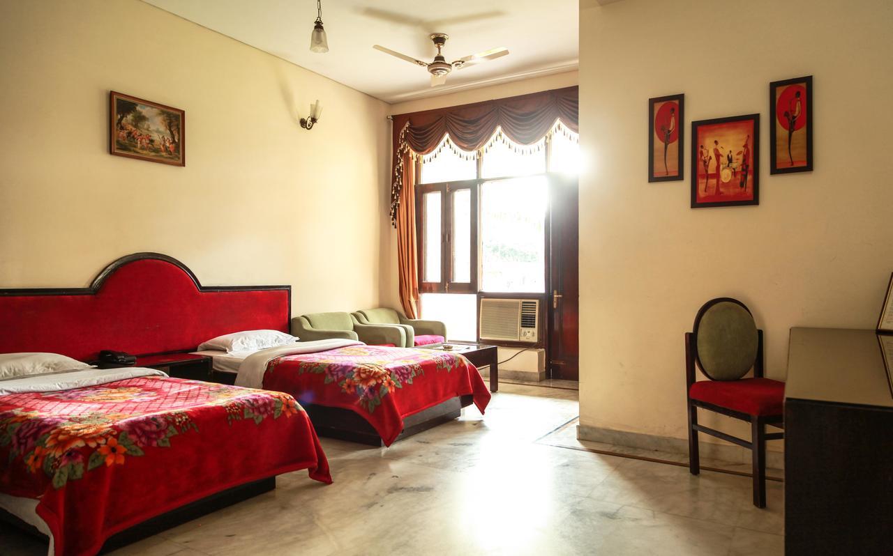 Hotel Neeraj Bhawan- Triveni Ghat Rishīkesh Extérieur photo