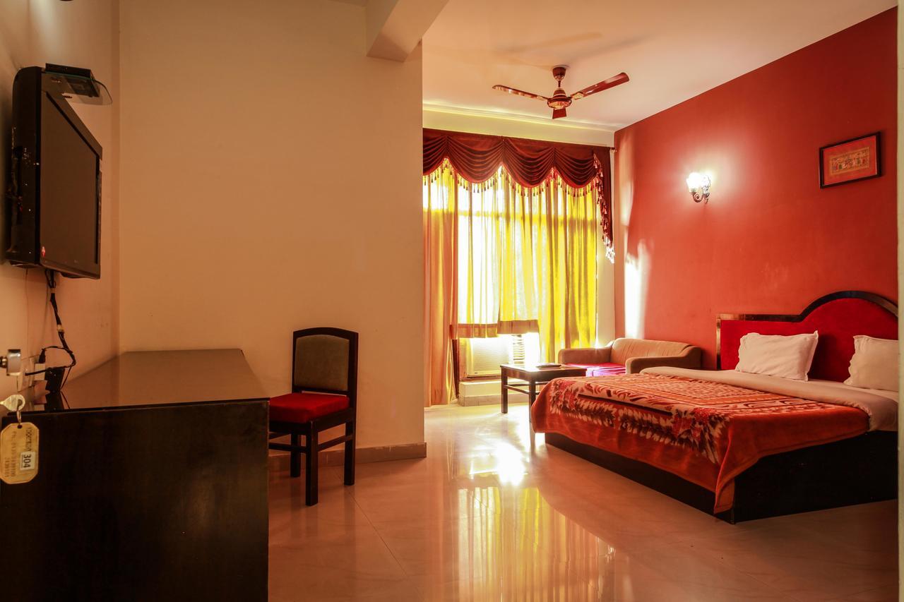 Hotel Neeraj Bhawan- Triveni Ghat Rishīkesh Extérieur photo