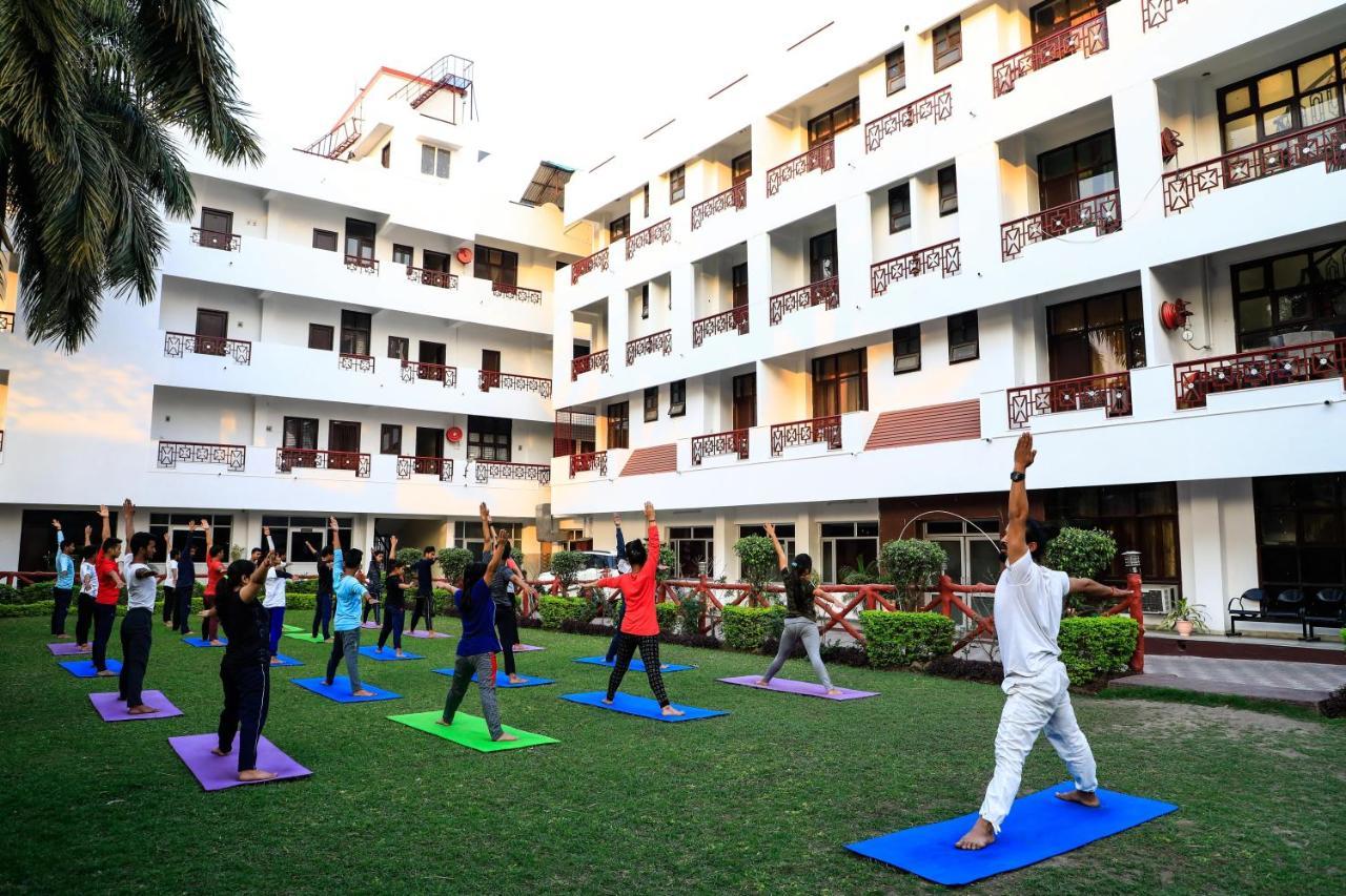 Hotel Neeraj Bhawan- Triveni Ghat Rishīkesh Extérieur photo